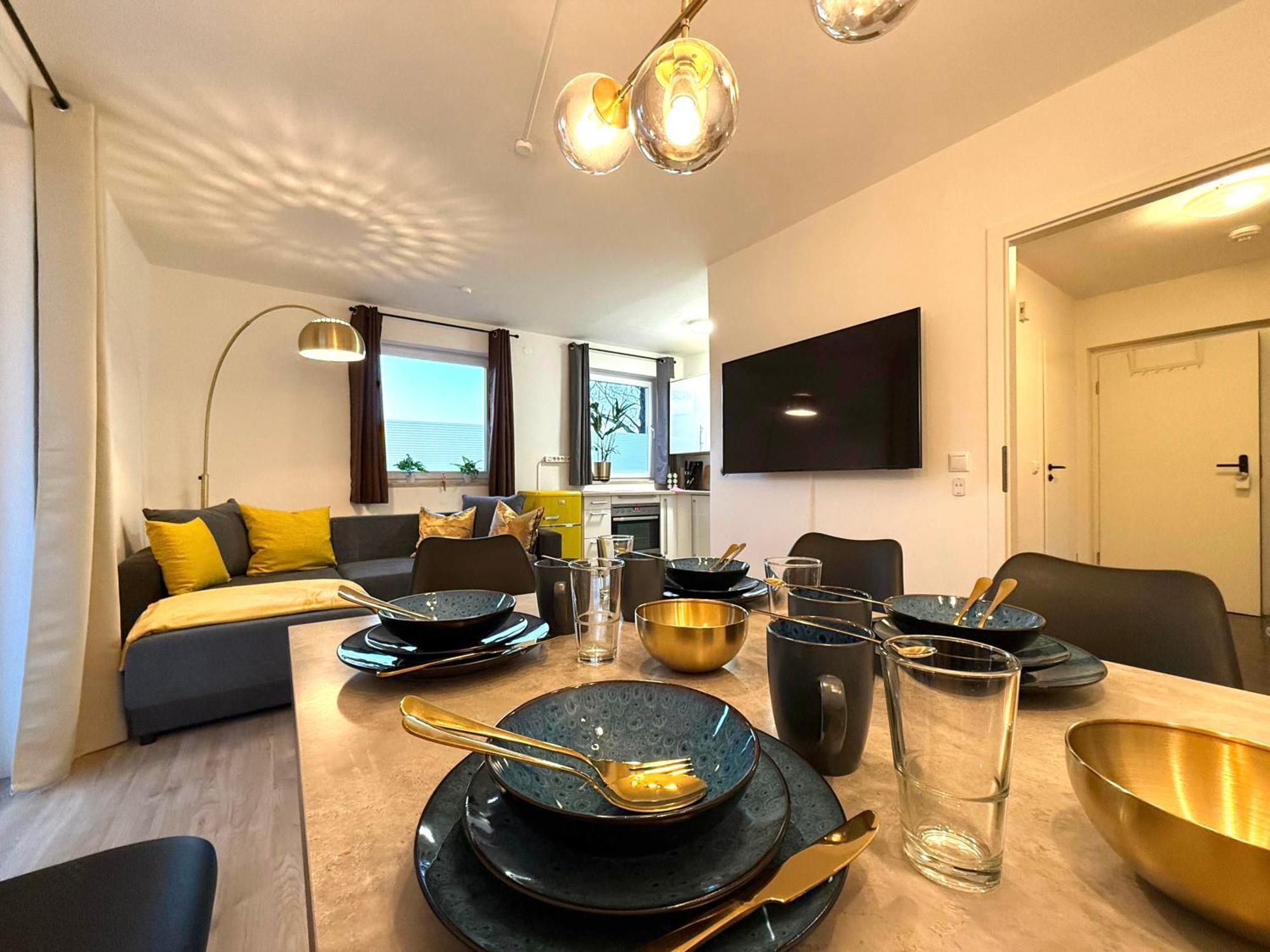Yay - 65M2 Apartment Am Bahnhof - Smart Tv - Internet - Kaffee - Waschmaschine - Trockner Mühldorf المظهر الخارجي الصورة