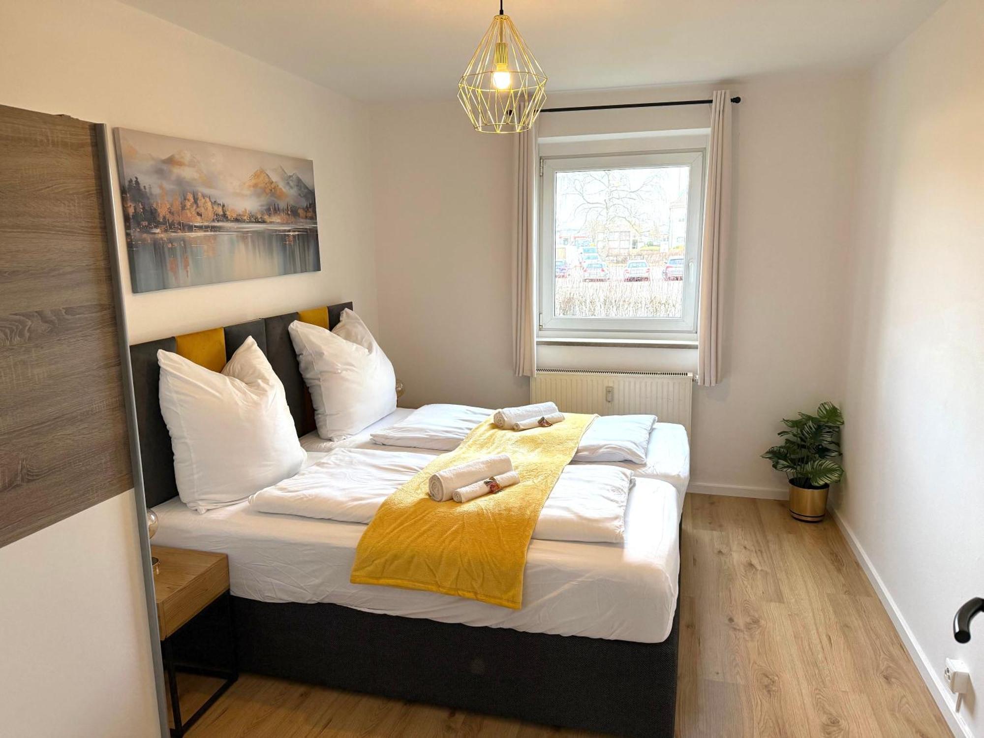 Yay - 65M2 Apartment Am Bahnhof - Smart Tv - Internet - Kaffee - Waschmaschine - Trockner Mühldorf المظهر الخارجي الصورة