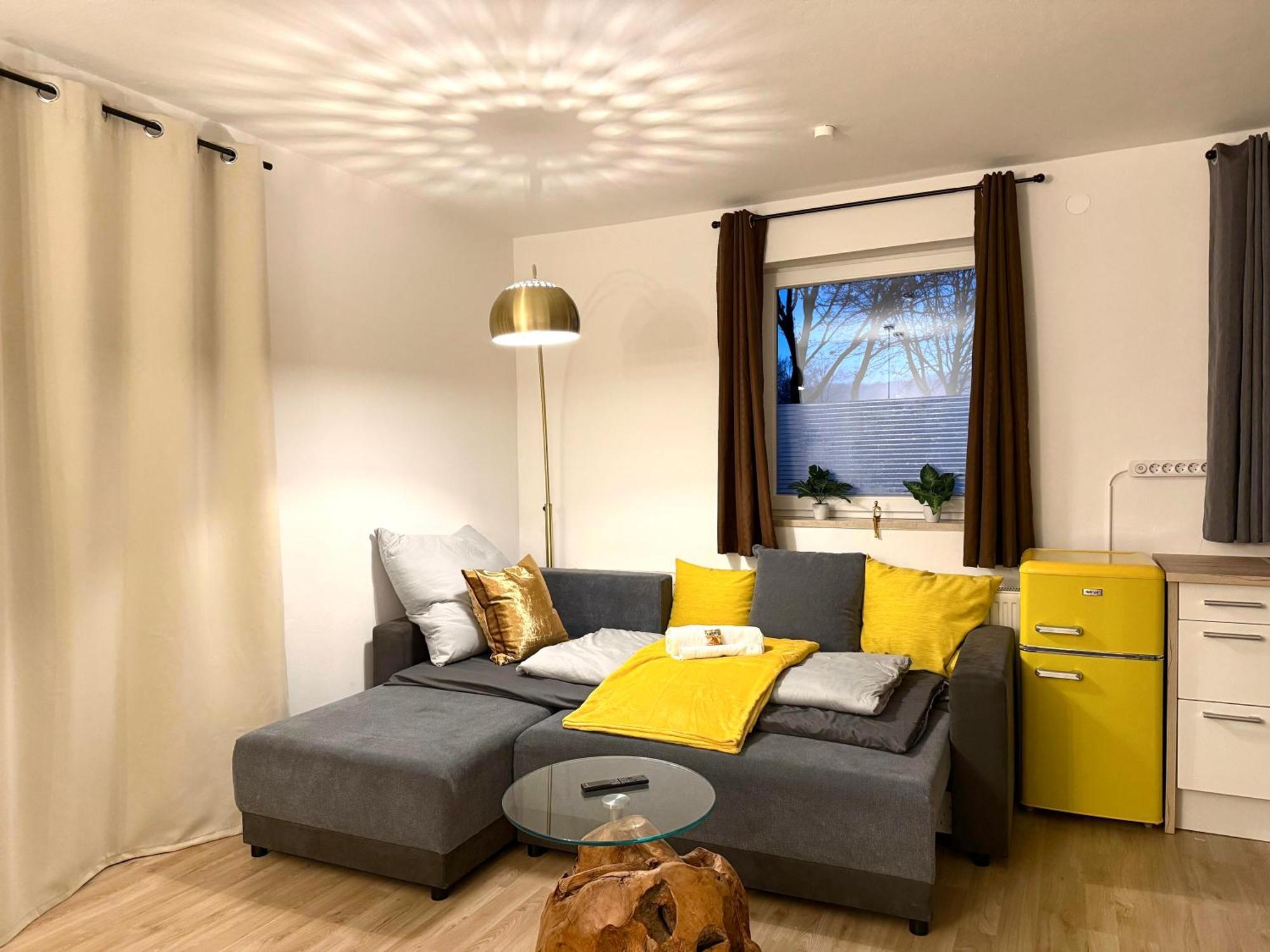 Yay - 65M2 Apartment Am Bahnhof - Smart Tv - Internet - Kaffee - Waschmaschine - Trockner Mühldorf المظهر الخارجي الصورة